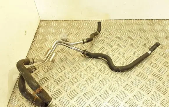 Nissan X-Trail T31 Engine coolant pipe/hose