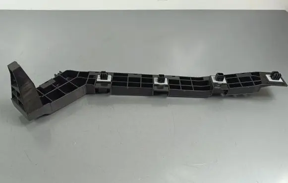 Honda HR-V Rear bumper mounting bracket
