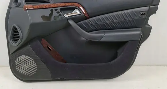 Mercedes-Benz S W220 Front door card panel trim A2207200870