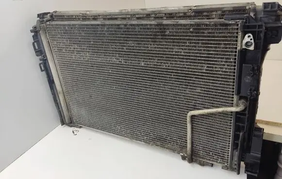 Mercedes-Benz E W212 Radiator set A2045003603