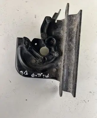 Mitsubishi Pajero Seat back rest lock catch 