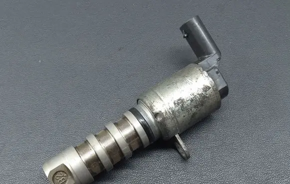 Audi A8 S8 D4 4H Camshaft vanos timing valve 06E257N 06E109257N