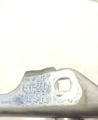 Chevrolet Camaro Tailgate/trunk/boot hinge 84045964