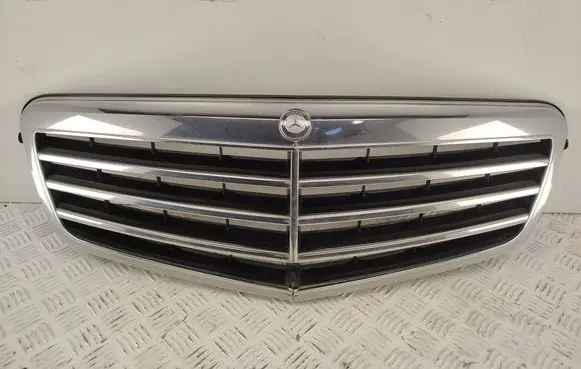 Mercedes-Benz E W212 Front grill A2128801083