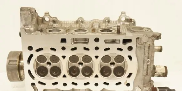 Toyota Yaris Engine head 1KR