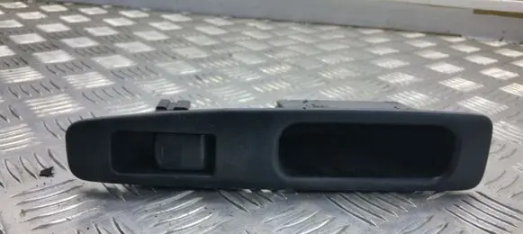Nissan Qashqai Electric window control switch 25411BR00A