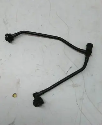 Audi A4 S4 B9 Engine coolant pipe/hose 8W0121081Q