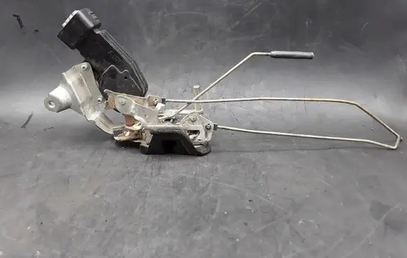 Suzuki Grand Vitara II Tailgate/trunk/boot lock/catch/latch NOCODE
