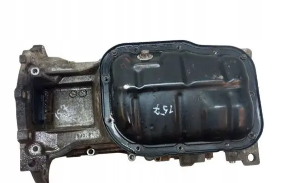 Toyota Avensis T270 Oil sump 10240P1
