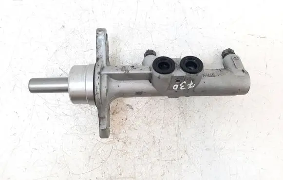 Opel Vivaro Master brake cylinder