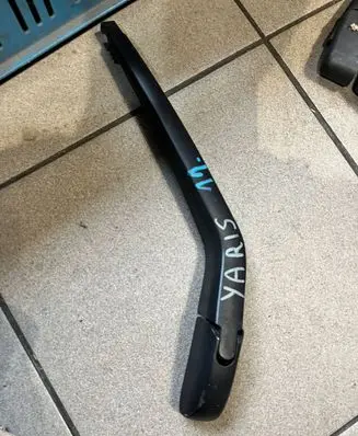 Toyota Yaris Verso Rear wiper blade arm braknumeruczci