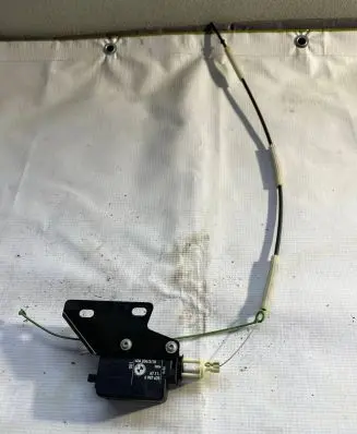 BMW 6 E63 E64 Fuel tank cap lock 6987635 406204310