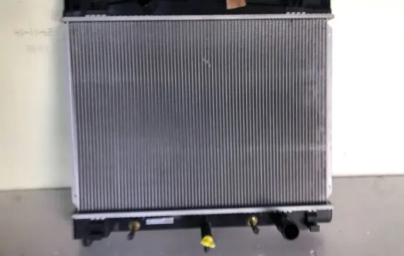 Toyota Yaris A/C cooling radiator (condenser) PL011953