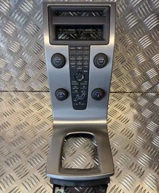 Volvo V50 Climate control unit 30672565