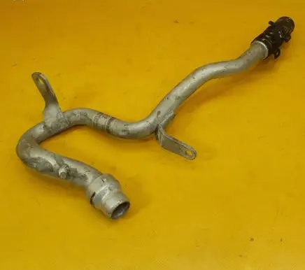 Audi A8 S8 D4 4H Engine coolant pipe/hose 057121507H