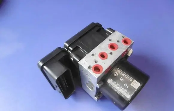 Volkswagen Golf VI ABS Pump 1K0614517AS 1K0907379AH 10021204804