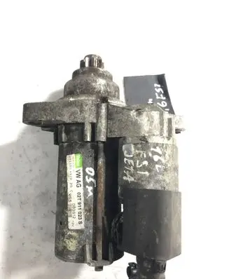 Volkswagen Jetta V Starter motor 02T911023S