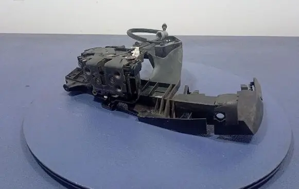 Volvo V50 Front door lock 30699157