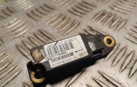 Mercedes-Benz CLK A209 C209 Airbag deployment crash/impact sensor 0018204426
