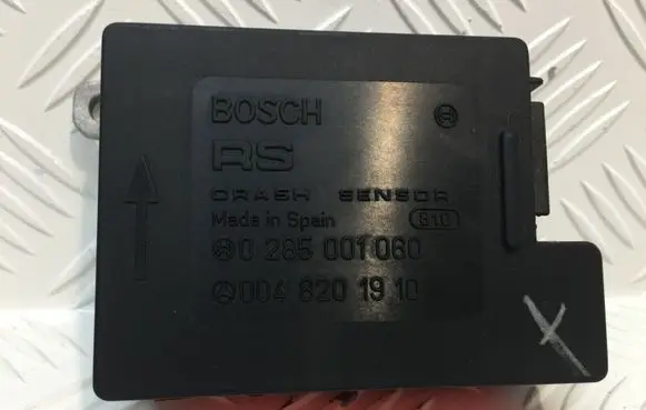 Mercedes-Benz E W124 Airbag control unit/module 0048201910