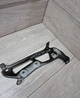 BMW X1 U11 Fender mounting bracket 9883409