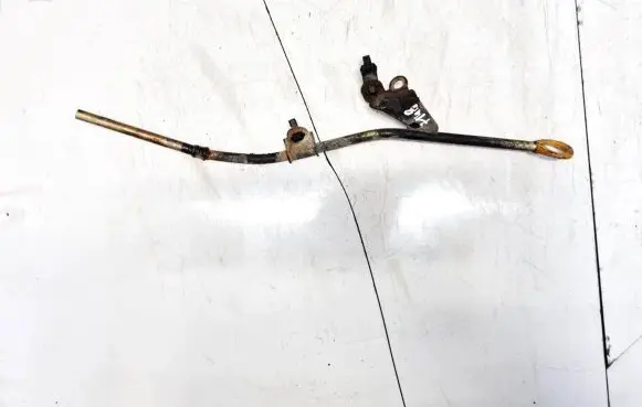 Toyota Corolla E120 E130 Oil level dip stick 