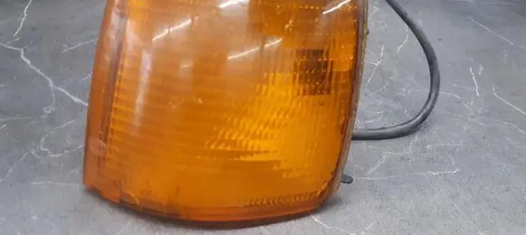 Volkswagen PASSAT B3 Front indicator light 357953049