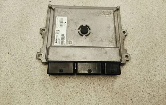 Renault Clio IV Engine control unit/module ECU 237104789R 87102700 V29050686A