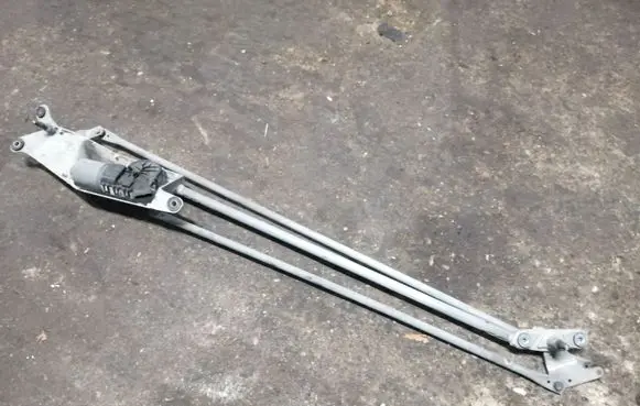 Renault Modus Front wiper linkage and motor 0390241777