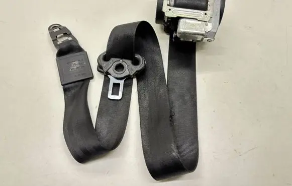 Audi A6 S6 C6 4F Front seatbelt 4F0857705