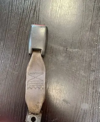 Mitsubishi Pajero Rear seatbelt buckle NSB1053
