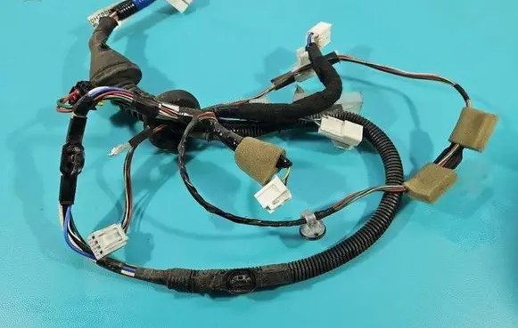 Toyota Aygo AB40 Front door wiring loom 821520H280D IMPRK1477123