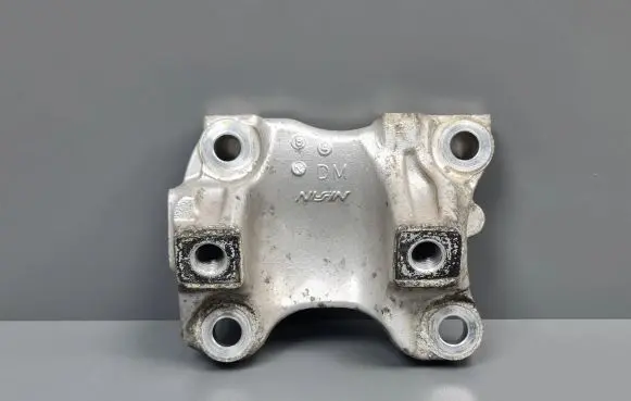 Honda Accord Engine mounting bracket 90TL0