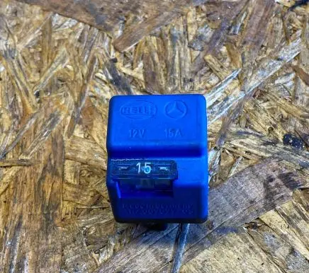 Mercedes-Benz E W124 Other relay 0025420119 30868587