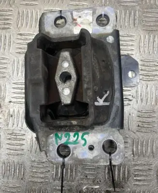 Ford S-MAX Engine mount bracket