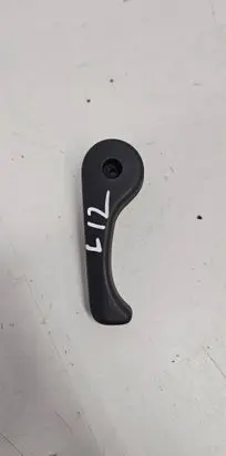 KIA Ceed Engine bonnet (hood) release handle