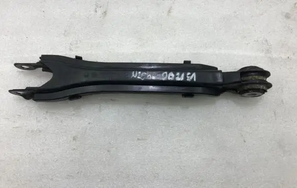Mercedes-Benz C W204 Front control arm A2043521488