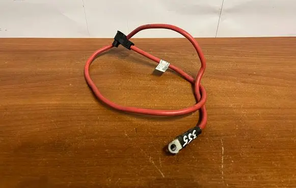 Mercedes-Benz E W213 Positive cable (battery) T915103