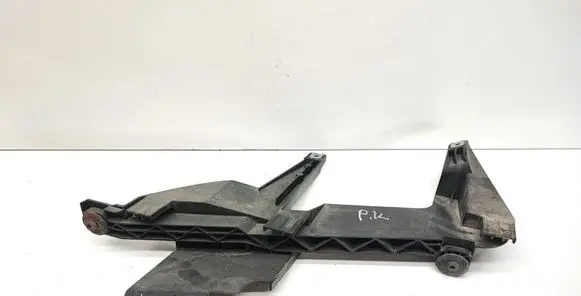 BMW X3 E83 Headlight/headlamp mounting bracket 1301073024