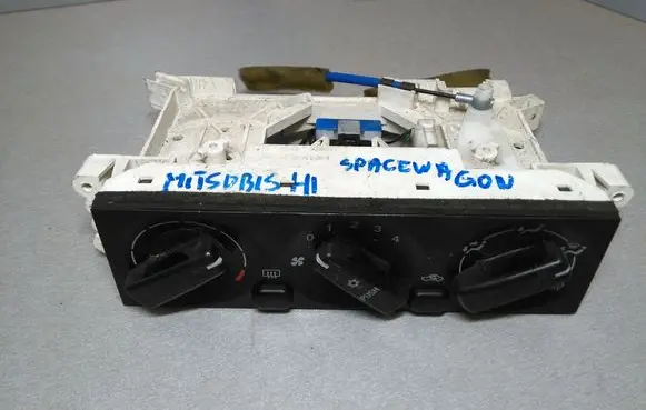 Mitsubishi Space Runner Climate control unit MR262492