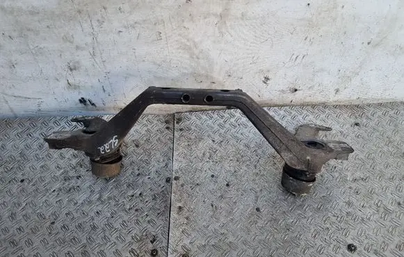 Audi Q7 4L Front subframe 7L6199207B 7L8199131A