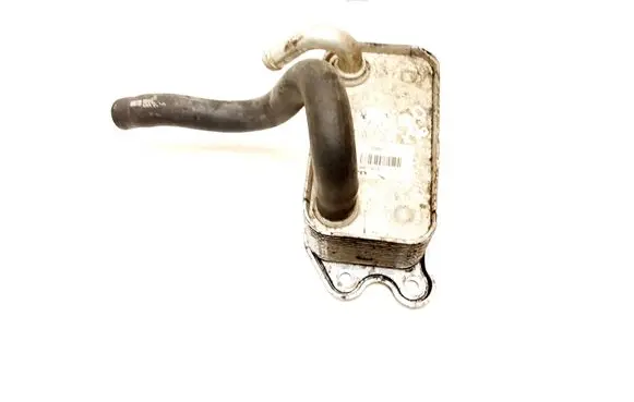 Volvo XC90 Engine oil radiator 8677973