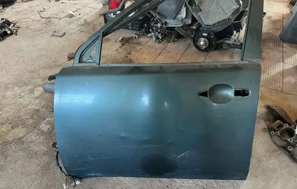 Mitsubishi L200 Front door