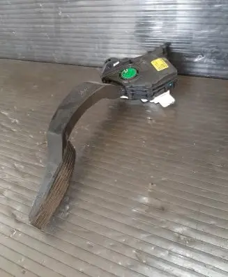 Opel Mokka Accelerator throttle pedal 95087911