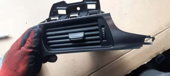Audi A6 S6 C7 4G Dashboard side air vent grill/cover trim 4G1820901B
