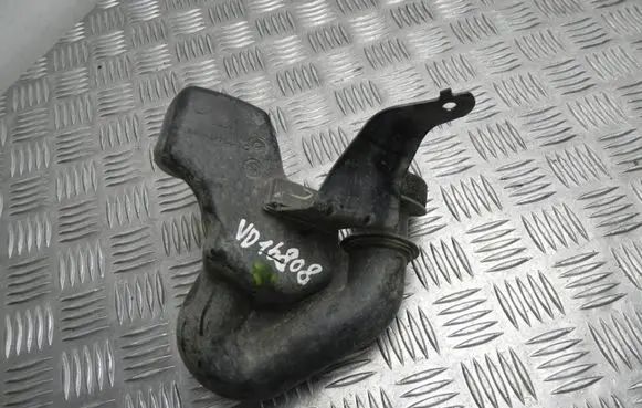 Ford Focus Air intake hose/pipe BV619F764AC VD16808