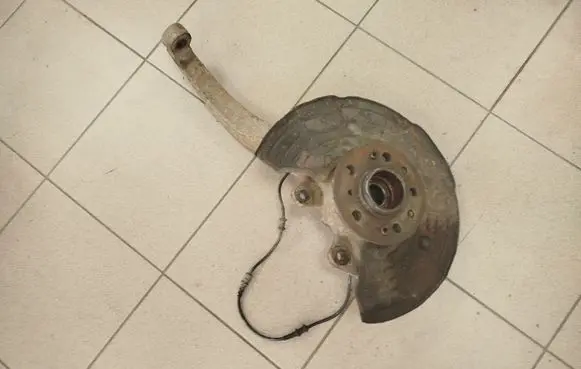 Front wheel hub