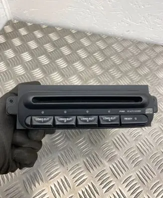 Chrysler Voyager CD/DVD changer P56038531AD T00AM2881