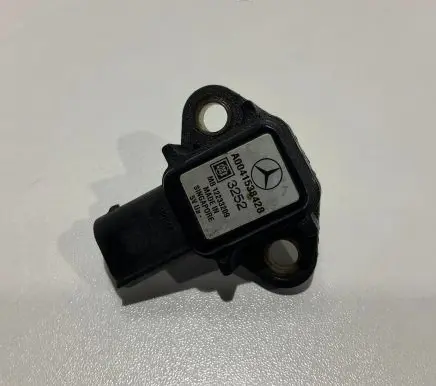 Mercedes-Benz E W211 Air pressure sensor A0041538428 3252 12233209
