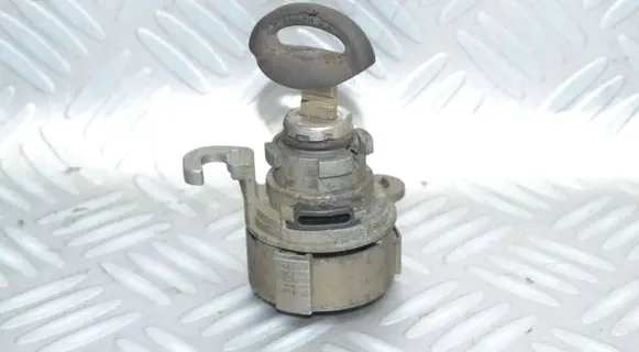Saab 9-3 Ver2 Front door lock (next to the handle)